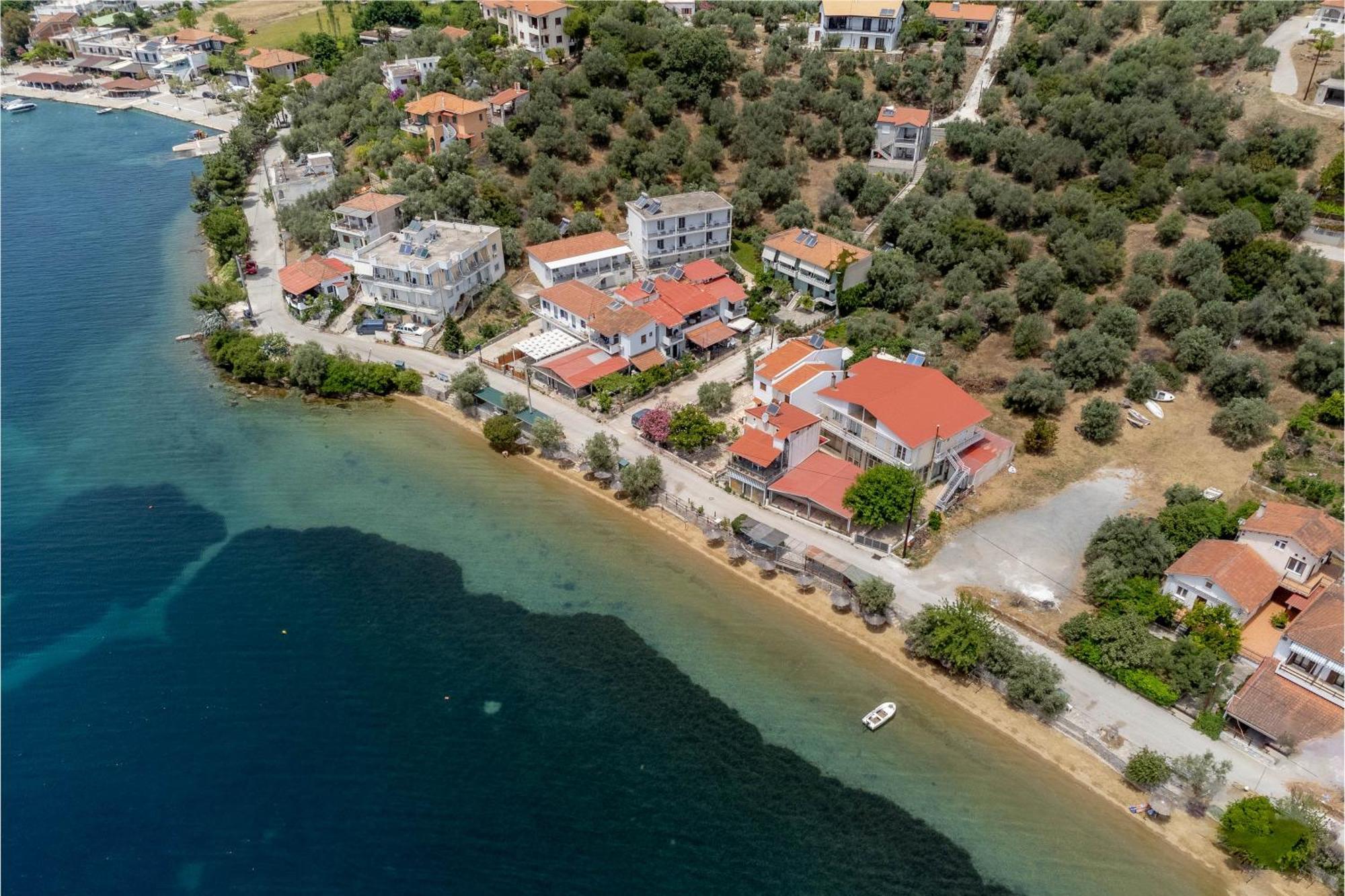 Pteleo Apartments Pteleós Екстериор снимка