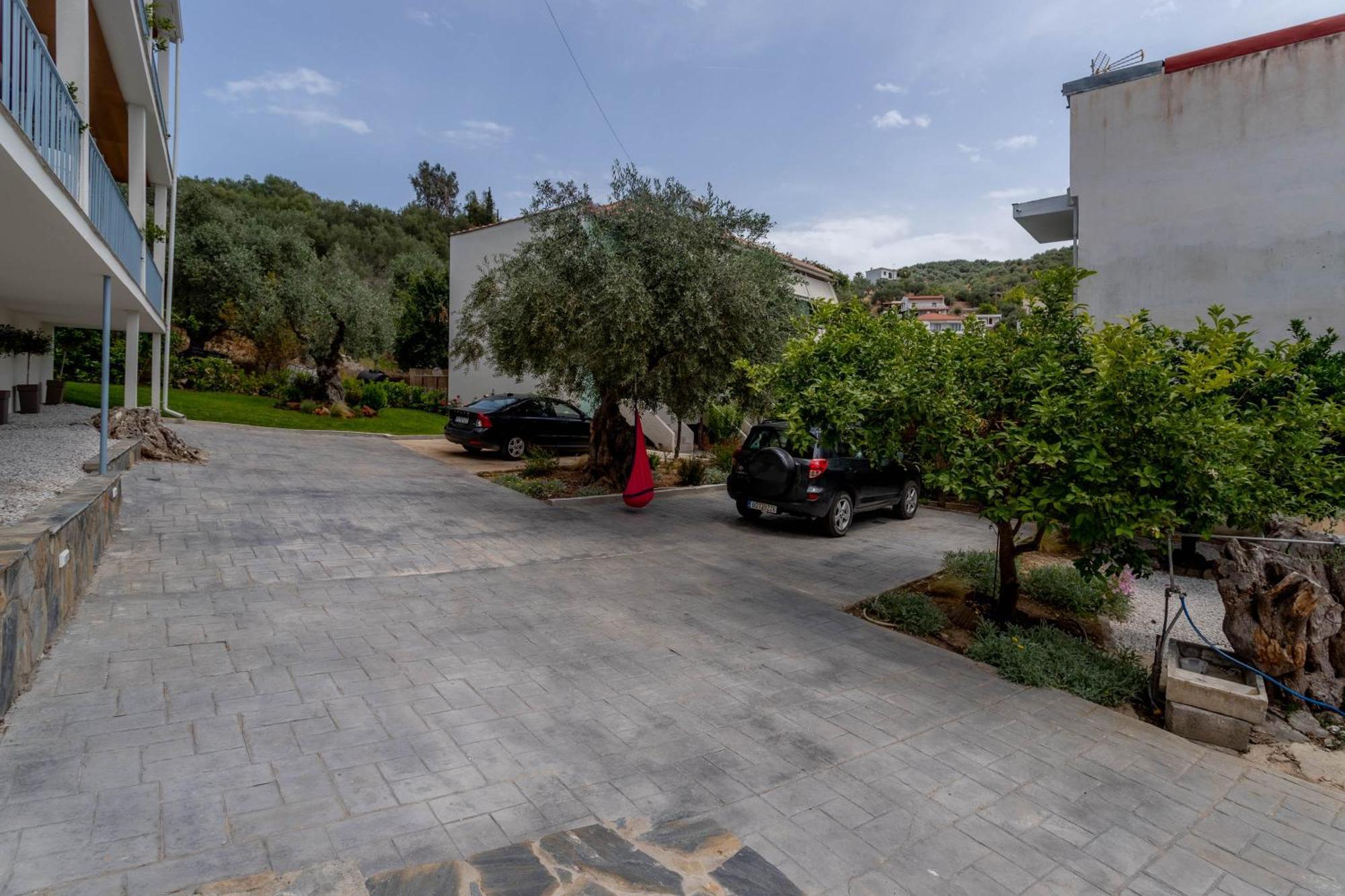 Pteleo Apartments Pteleós Екстериор снимка
