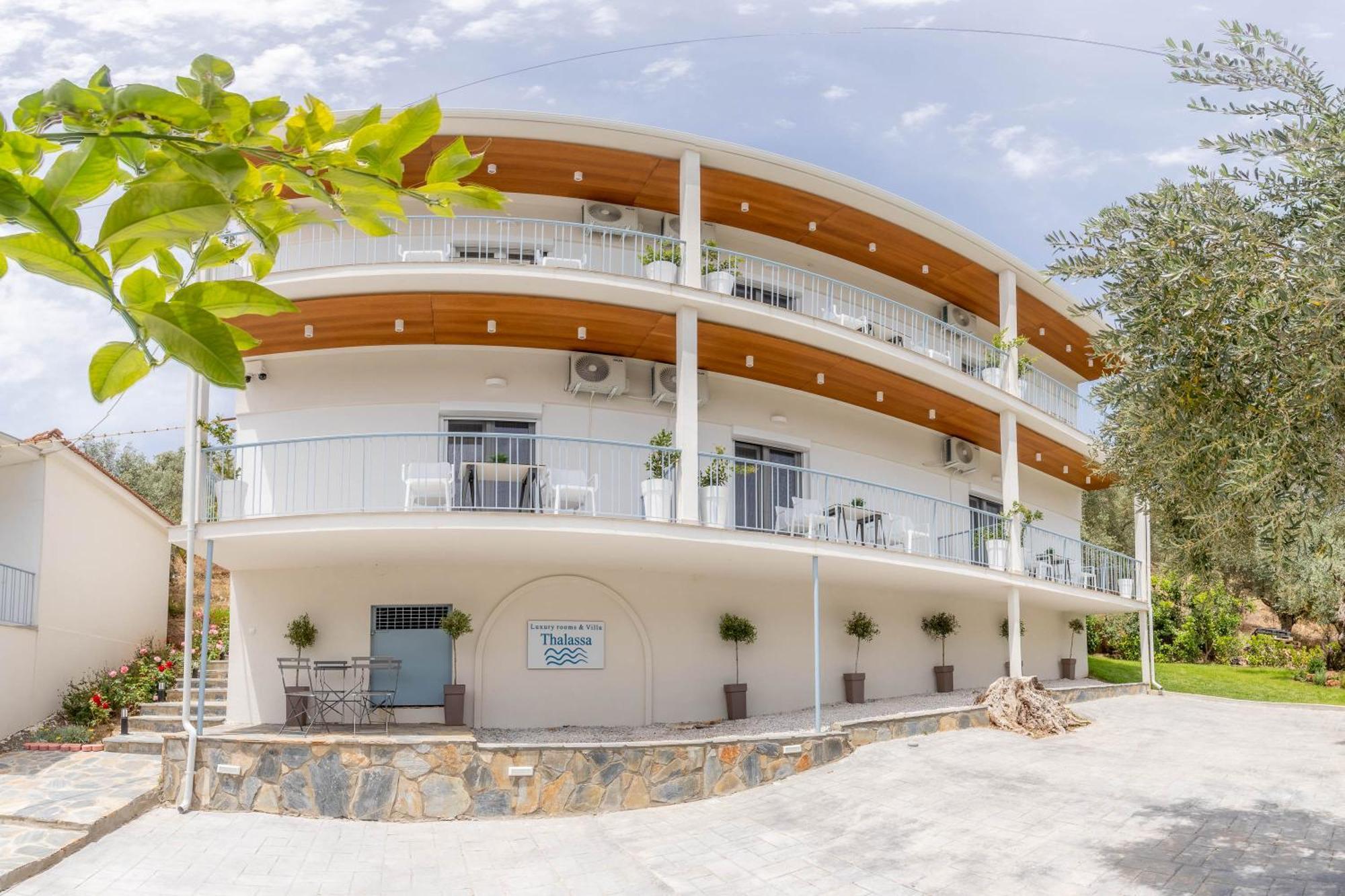 Pteleo Apartments Pteleós Екстериор снимка